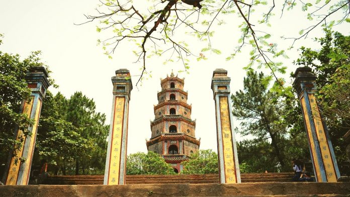 chùa Thiên Mụ ở Huế