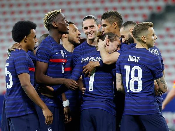 Đội tuyển bóng đá quốc gia Pháp vô địch Euro năm nào?