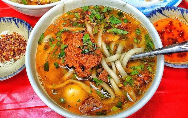 Ăn tối ở Đà Lạt