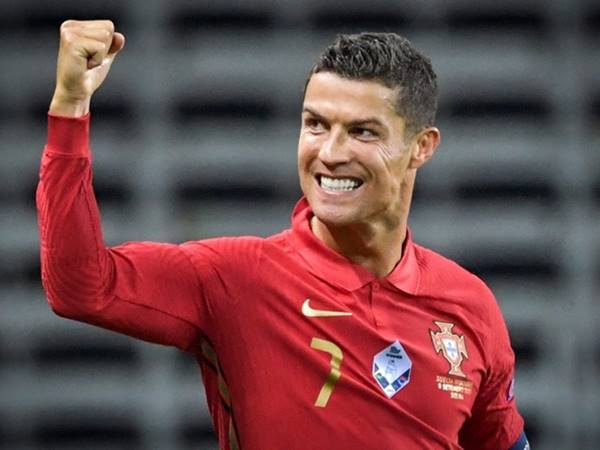 Ronaldo nói được mấy thứ tiếng?