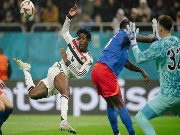 Một số lưu ý khi áp dụng lối chơi bóng dài