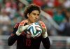 Thủ môn Ochoa của Mexico và những pha cứu thua đỉnh cao