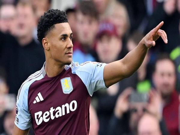 Chuyển nhượng 23/4: Ollie Watkins được khuyên rời Aston Villa