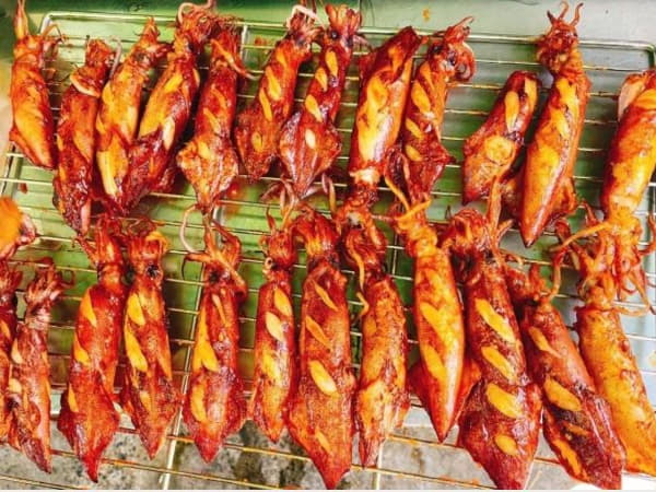 Mực trứng nướng muối ớt – Cay nồng hấp dẫn