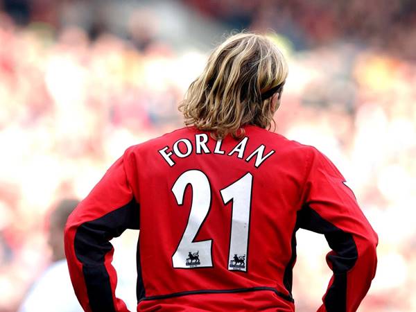 Số áo Forlan ở MU Số áo Forlan ở MU