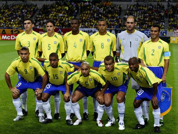 Đội hình Brazil 2002 huyền thoại thống trị World Cup